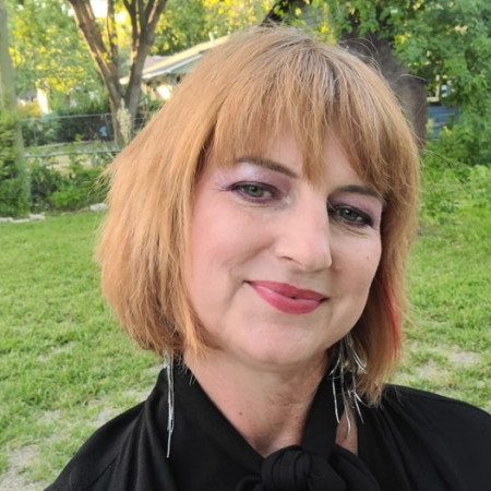 Profile picture of Suzanne Valentine